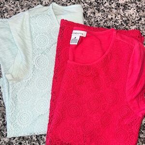 2 Liz Claiborne Blouses size Medium‎ Women